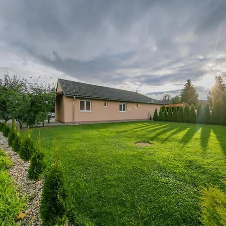 Apartmany Dolosin Велке Лосины Экстерьер фото