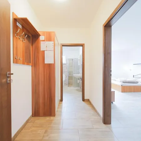 Apartmany Dolosin Велке Лосины Экстерьер фото
